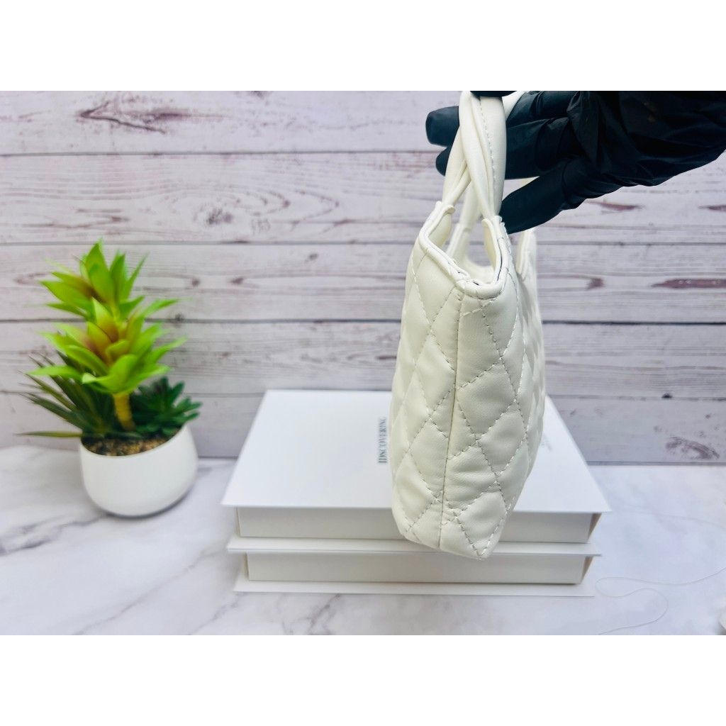 B102 - Item  - B102