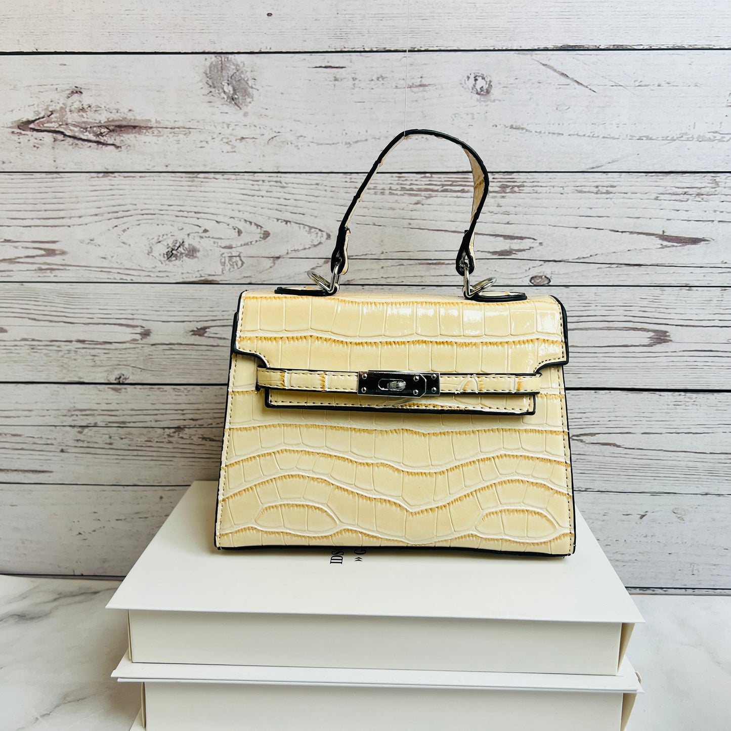 B106 - Item - B106