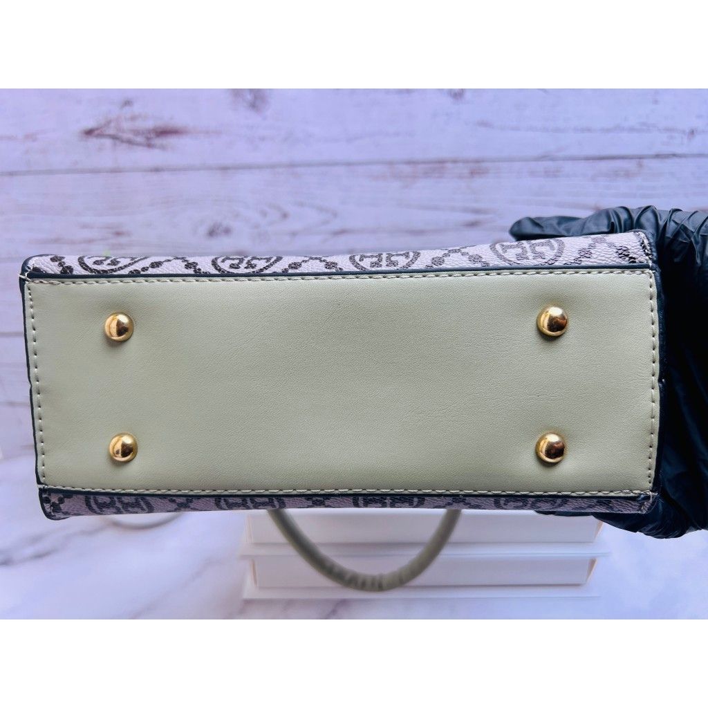 B93 - Item - B93