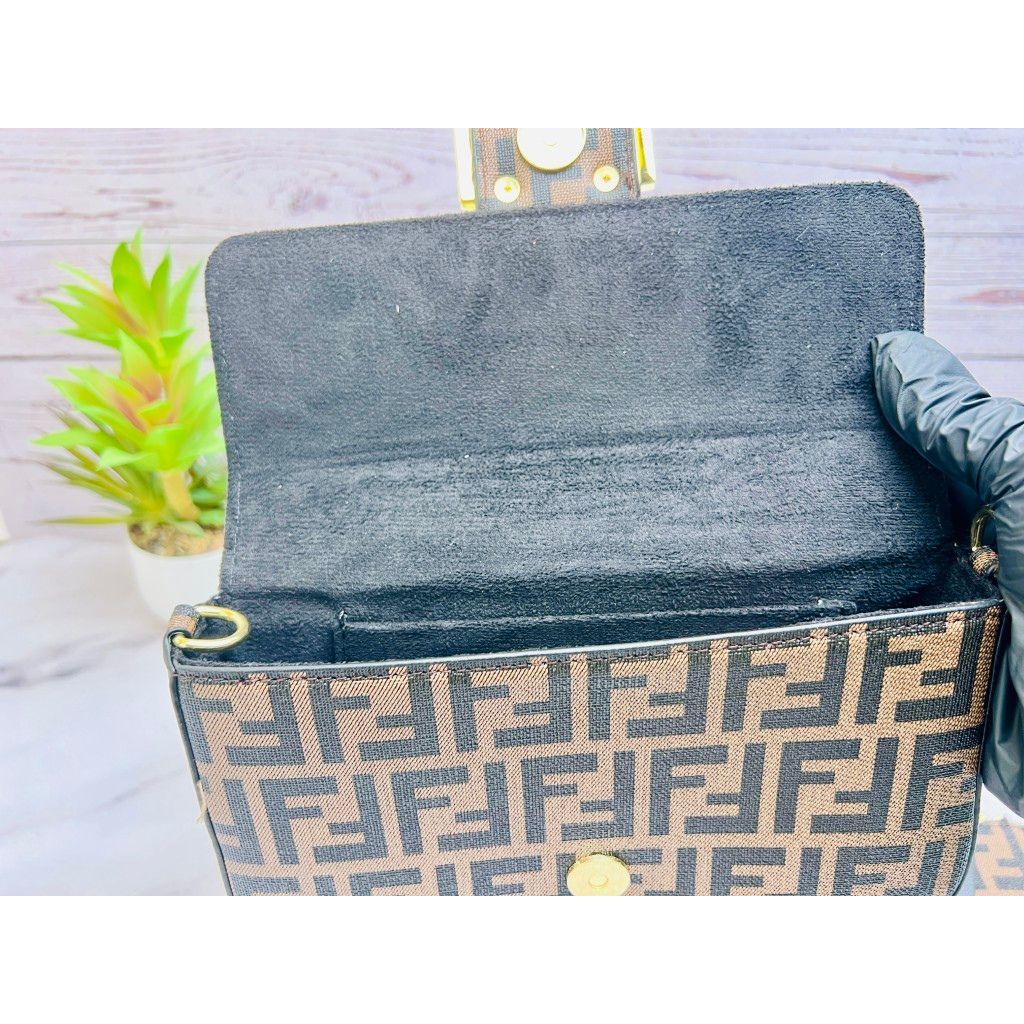 B79 - Item - B79