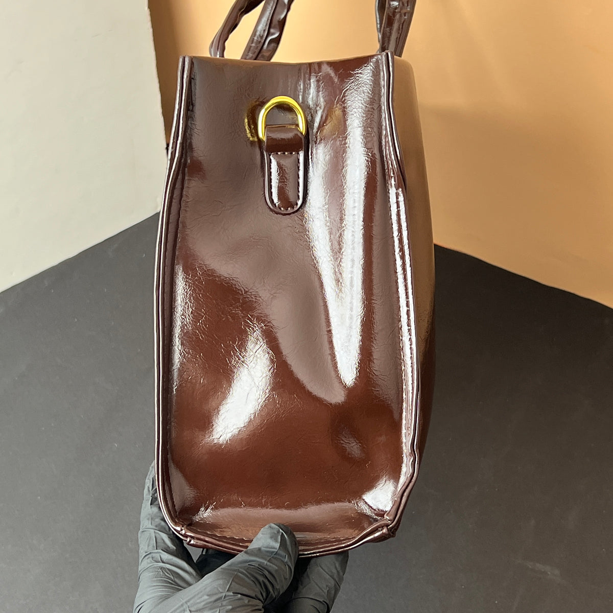 A523