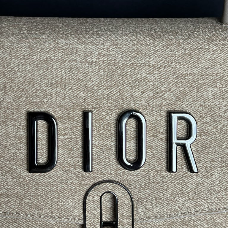 D331